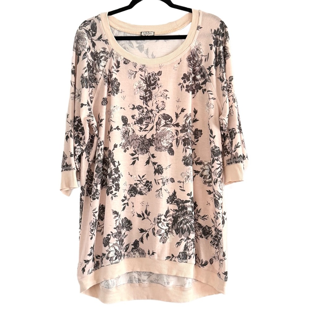 🌼 Eyeshadow Pink and Black Floral Top - Picture 7 of 7